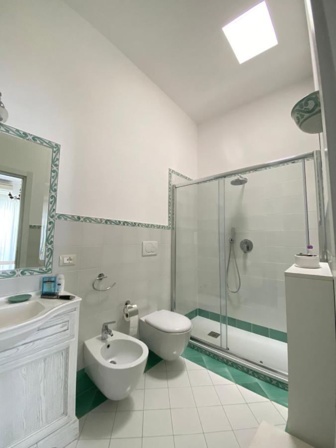 Al Corso Charming Rooms Пешичи Екстериор снимка
