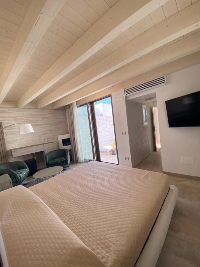 Al Corso Charming Rooms Пешичи Екстериор снимка