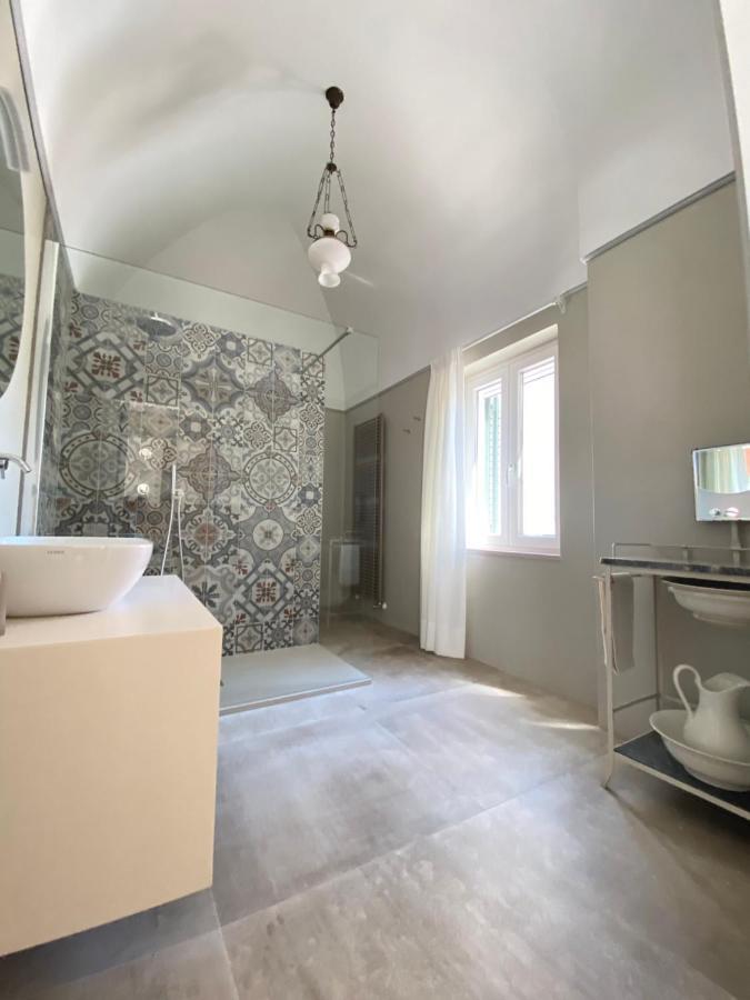 Al Corso Charming Rooms Пешичи Екстериор снимка